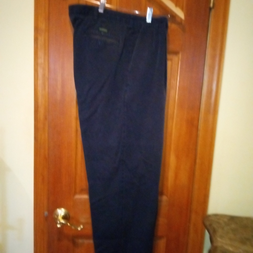 GEOFFREY BEENE.    BLACK CUFFED MENS PANT. SIZE  38. X 29